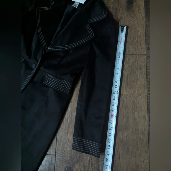 Jones New York Suit Women's Black Lab Coat & Skirt White Accent Size 4 Vintage - Picture 9 of 16